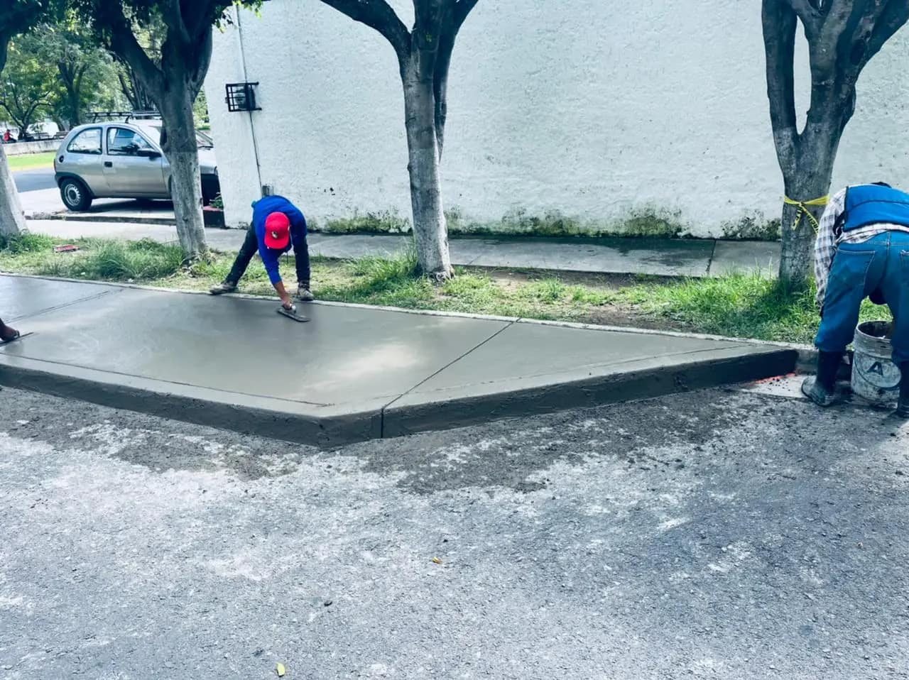 Acabado de banqueta de concreto