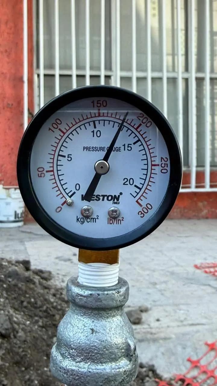 Prueba de presión en toma domiciliaria