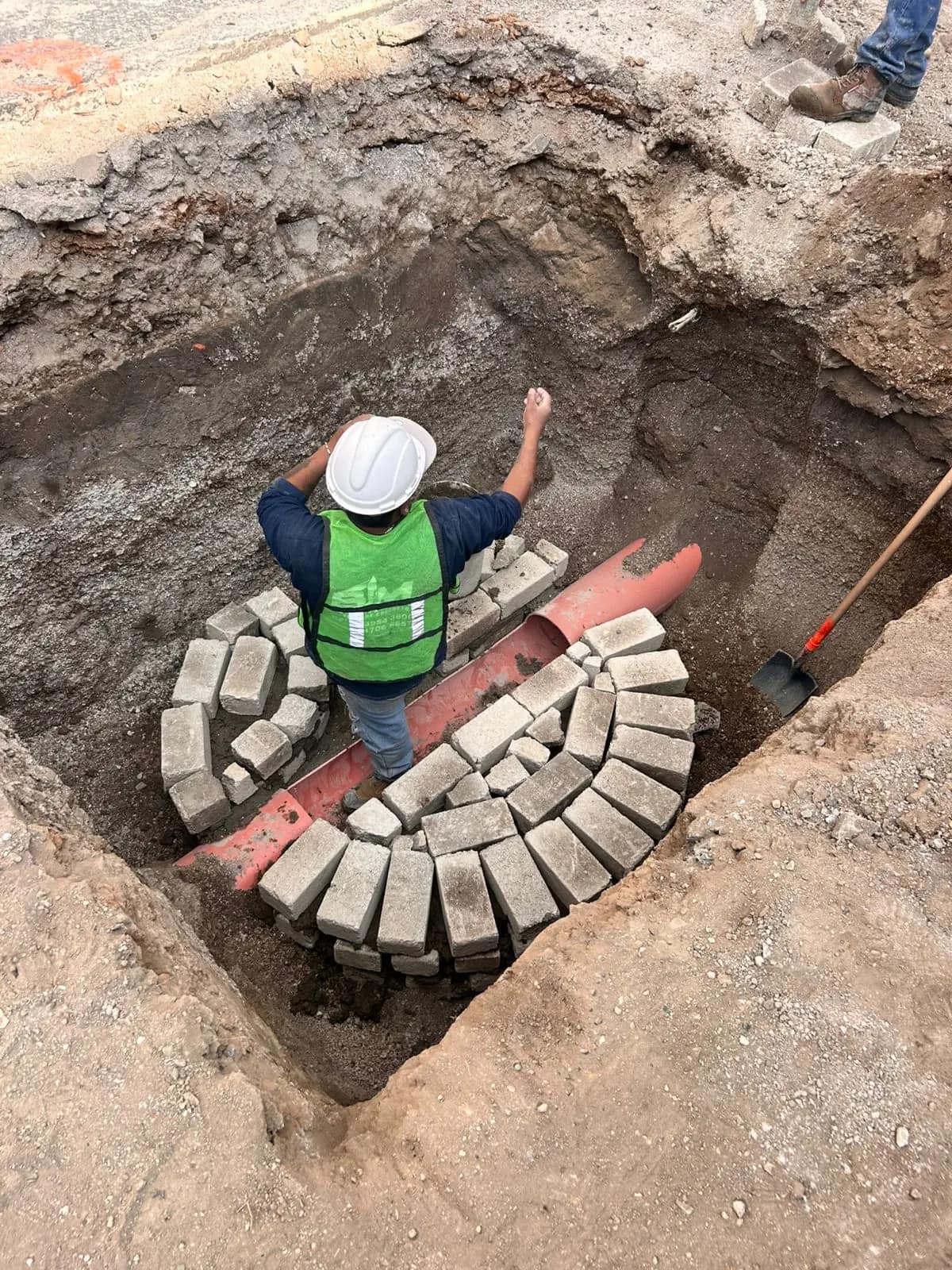 Construcción de pozo de visita de tabique