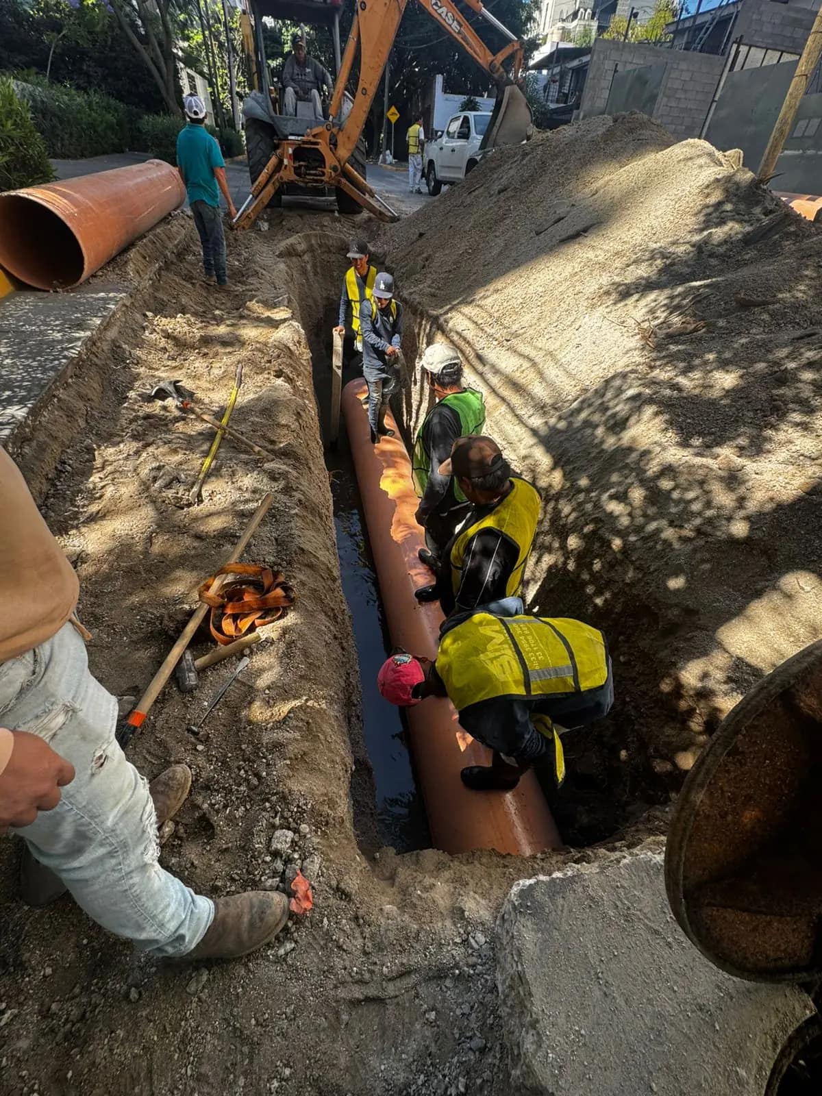 Instalación de tubería en zanja