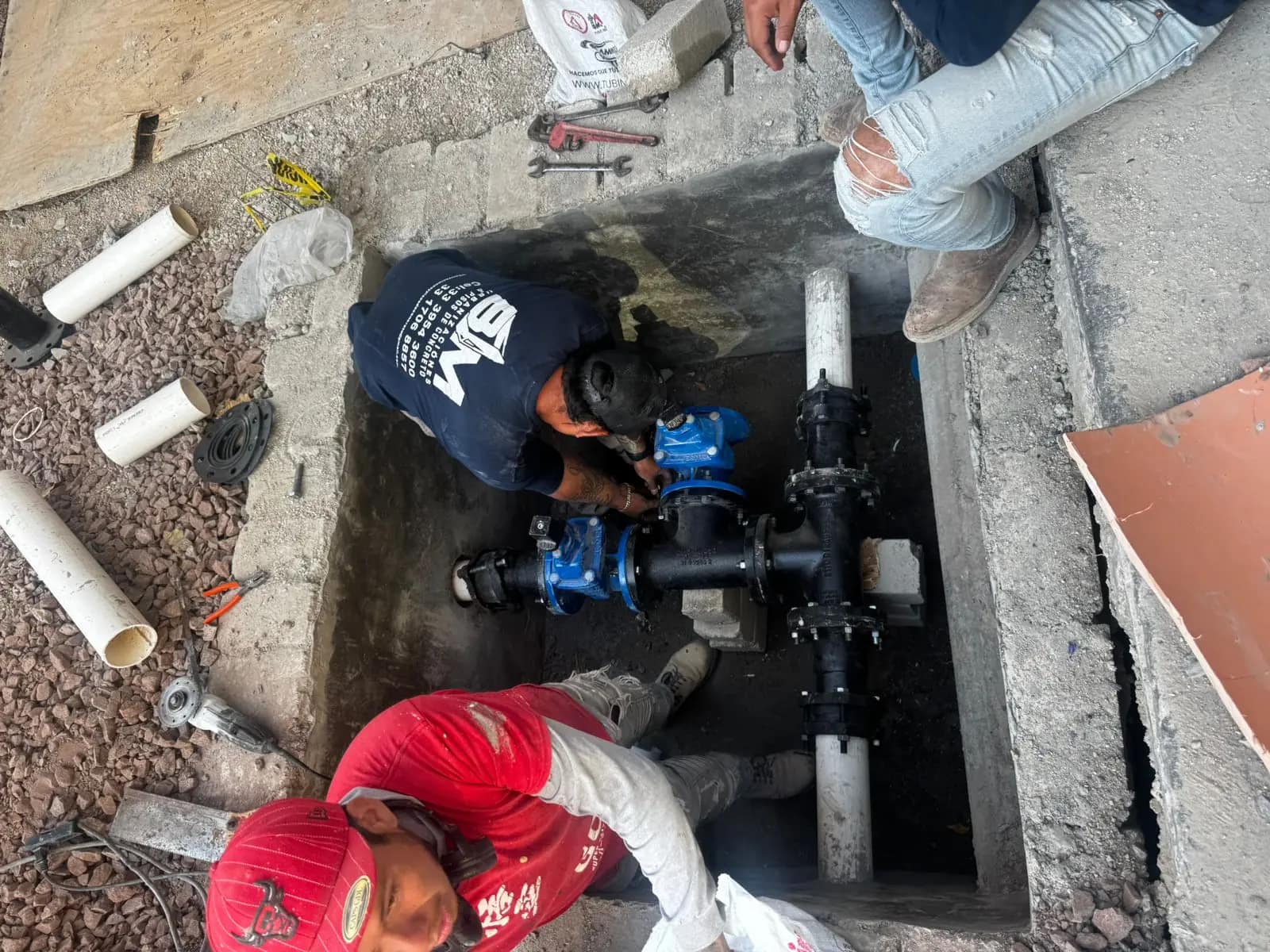 Instalación de válvulas en caja