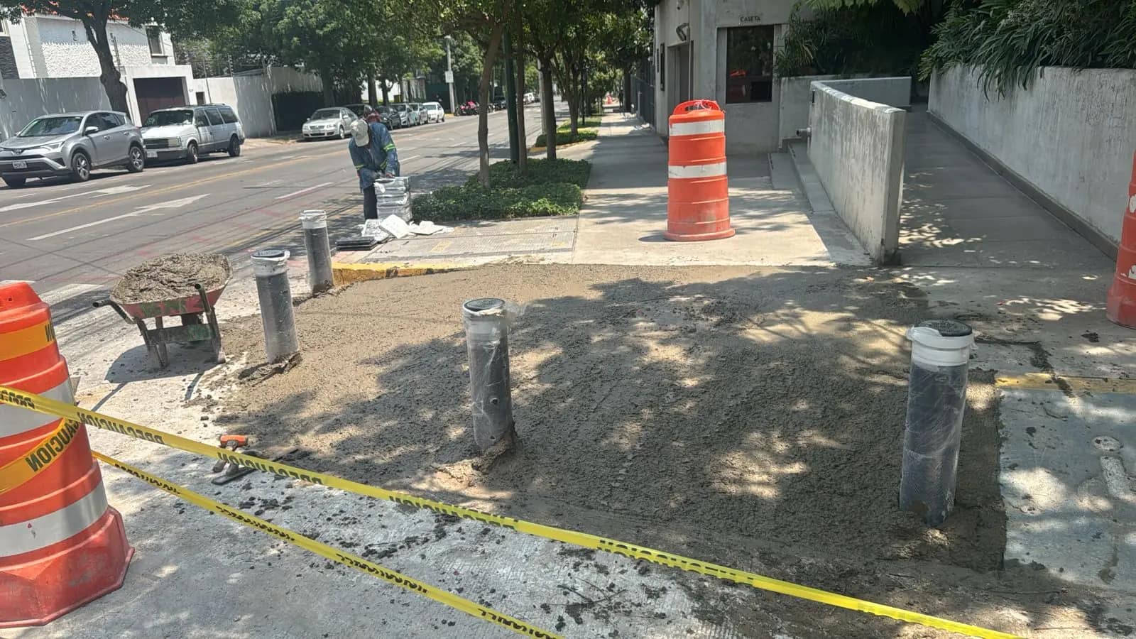 Construcción de cruce peatonal seguro