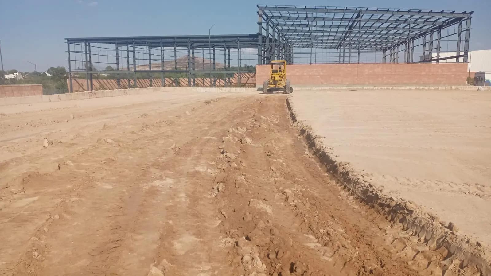 Estructura de nave y plataforma en Capithal Park