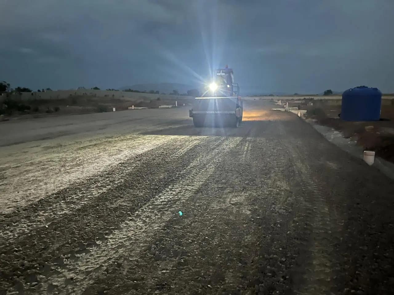 Compactación nocturna de plataforma