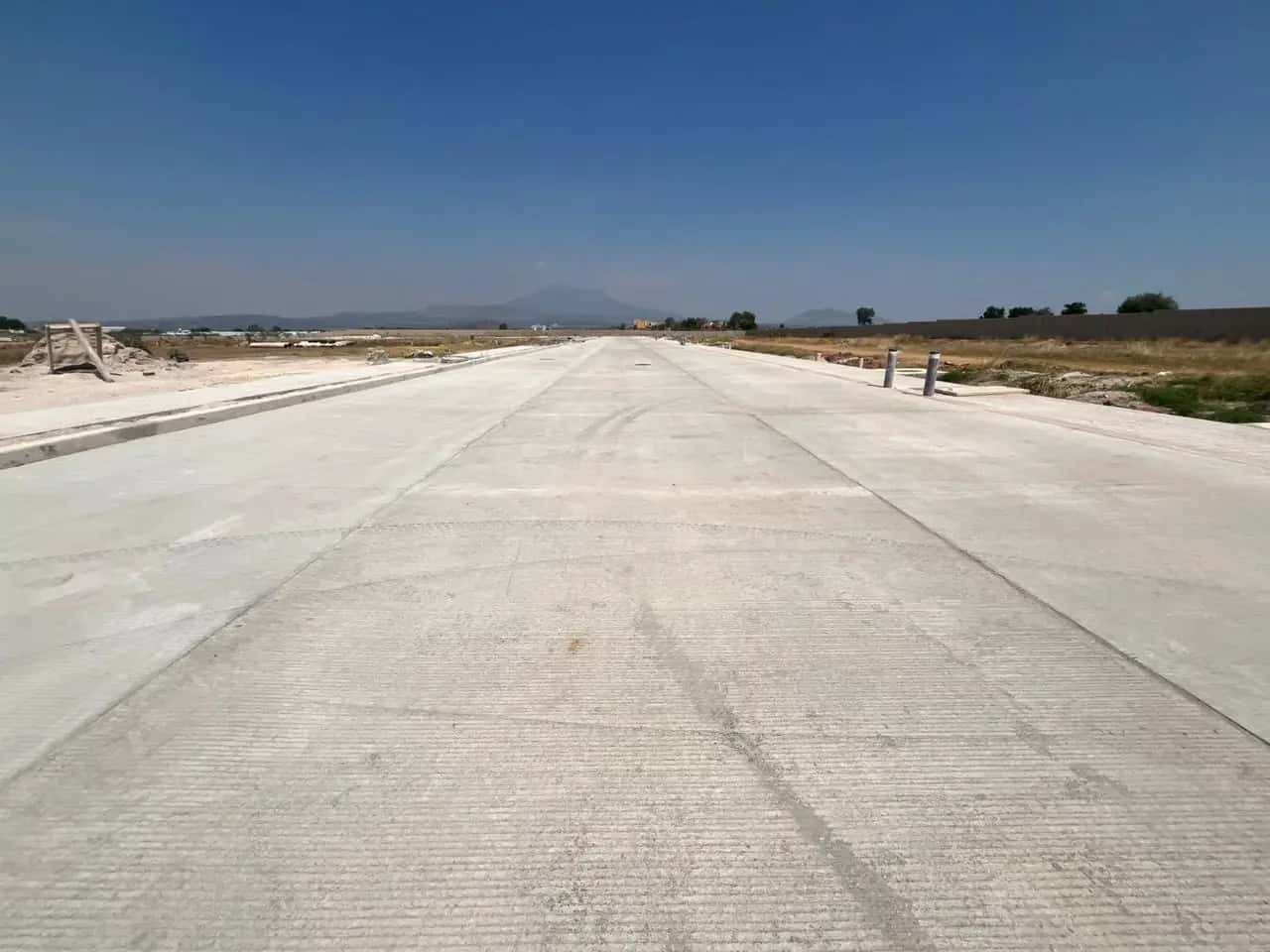 Vialidad de concreto hidráulico terminada